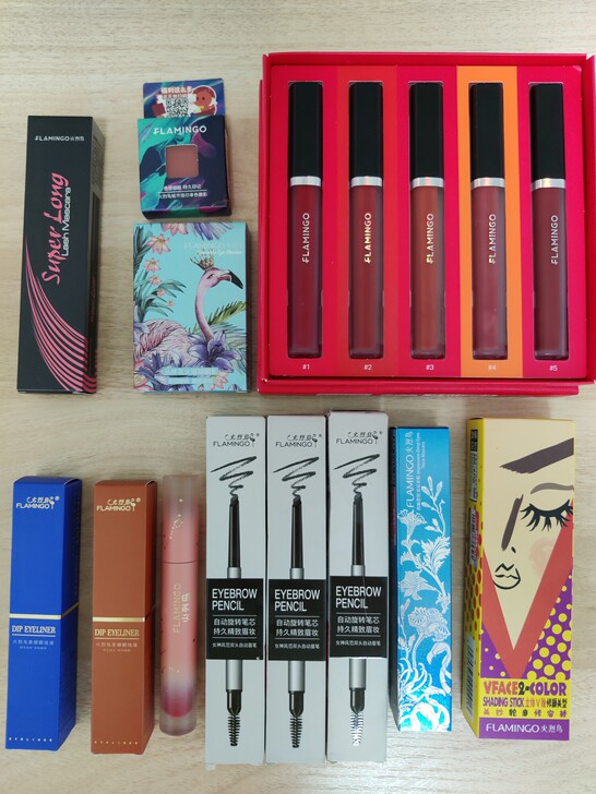 火烈鸟  眼影 唇釉 修容 彩色睫毛膏 眼线