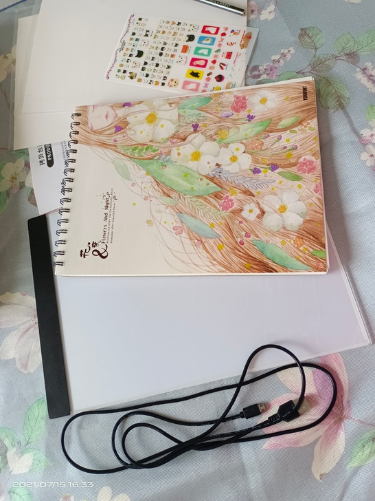 A4拷贝台画画 有SUB线 ＋素描本＋粘贴...