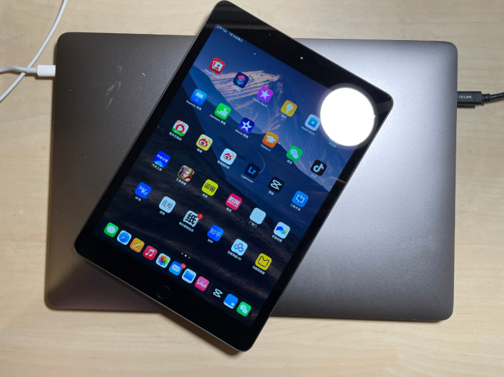 ipad 10.2  国行128G，9成新...