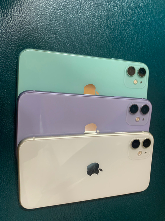 iPhone 11  128