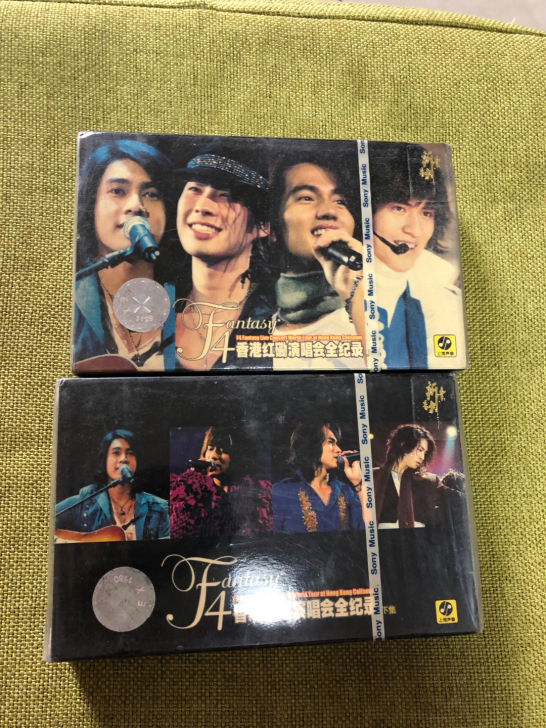 F4红磡演唱会磁带上下册。全新未拆封。品相...