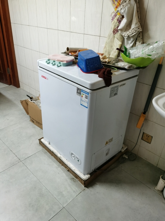 星星冷柜，家用商用都可以，用了两年，都挺好...