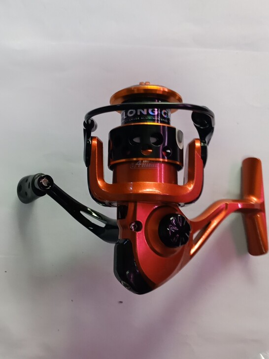 清仓 海明威  泰阿 湖钓轮 TAIER8...