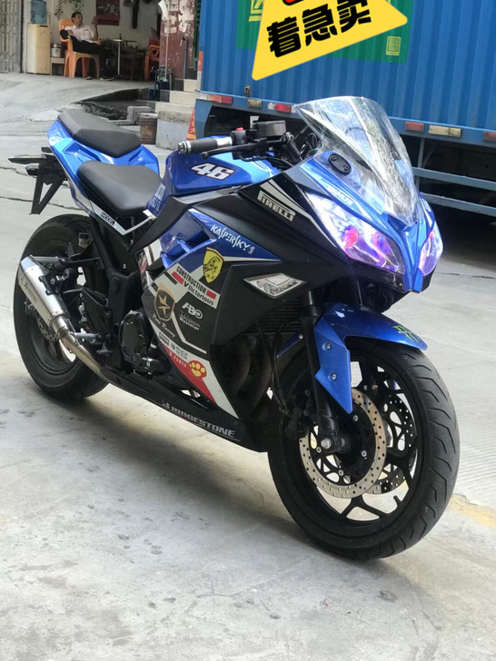 小忍者跑车摩托车,双杠水冷排量400,带恶...