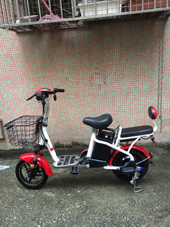 转让48伏爱玛名牌锂电车，回老家带不走，通...