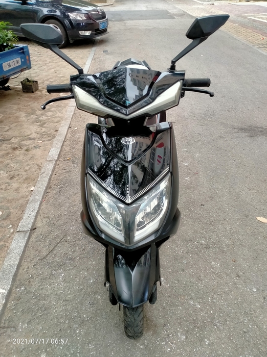 小刀电动车，成色新，天能电池刚换的不久，在...