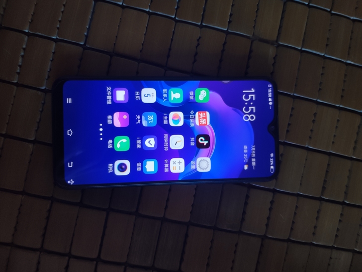 vivo Y93 4+64g 带...