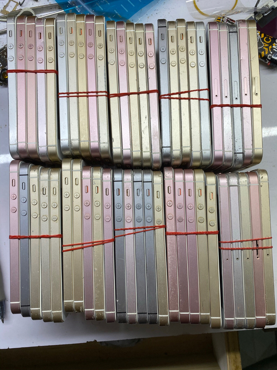 苹果se游戏机，13-14系统，现货