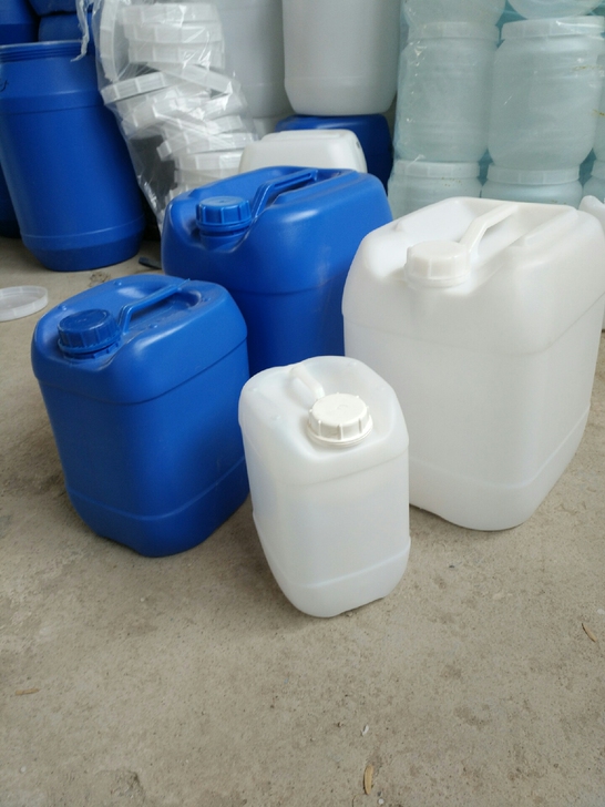 5升小酒桶，5公斤油桶，10公斤废水桶，2...