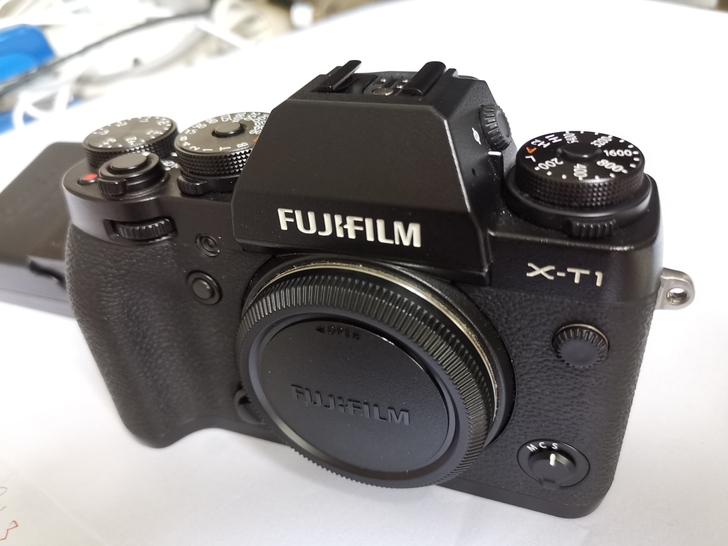 1.富士X-T1机身，自用成色较新，自定义...