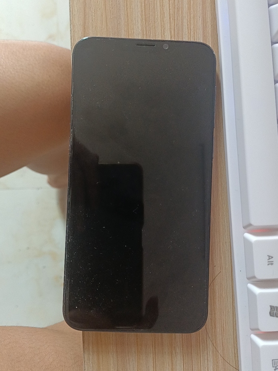 魅族x8尸体机，自己摔了一次，换了屏幕和电...