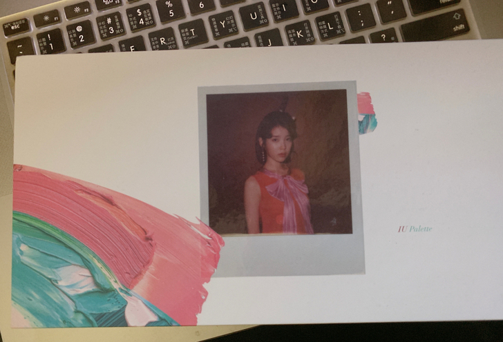iu 李知恩 调色盘全新仅拆   正规四辑...