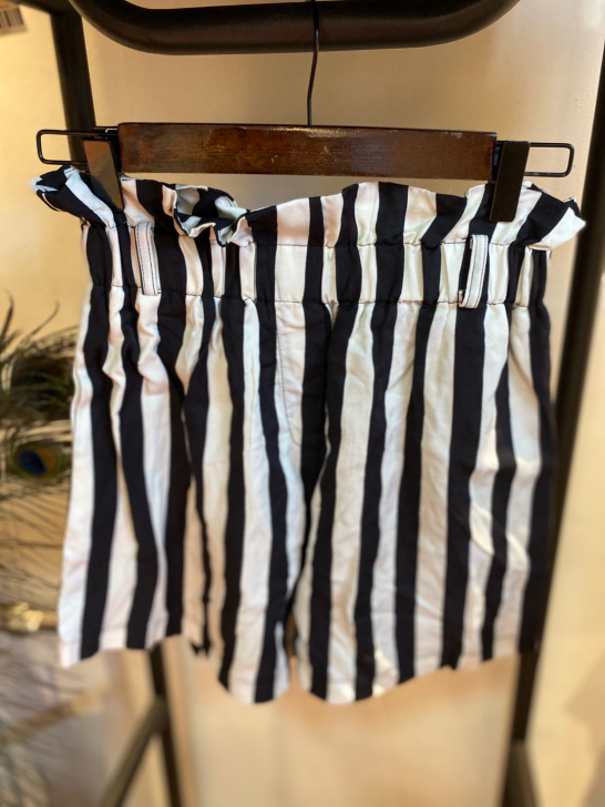 宽松条纹棉麻短裤