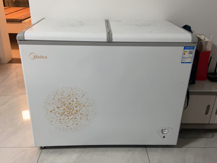 才买一个多月的美的冰柜，现在用不到了，