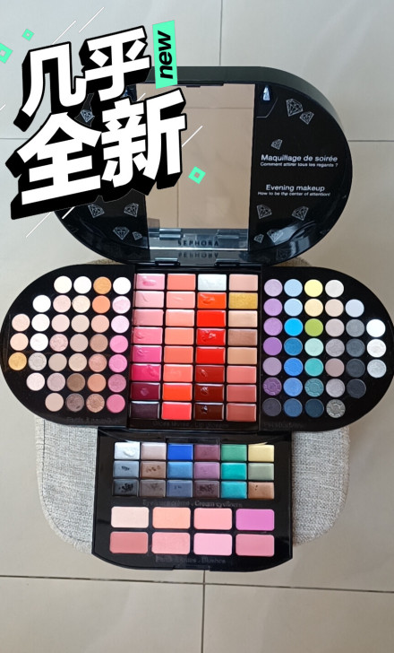 丝芙兰圣诞彩妆套盒，眼影、腮红，眼线，高光...