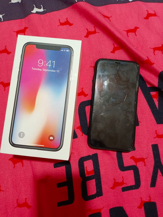 自己用苹果x64g国行买时发票在，我这款是...