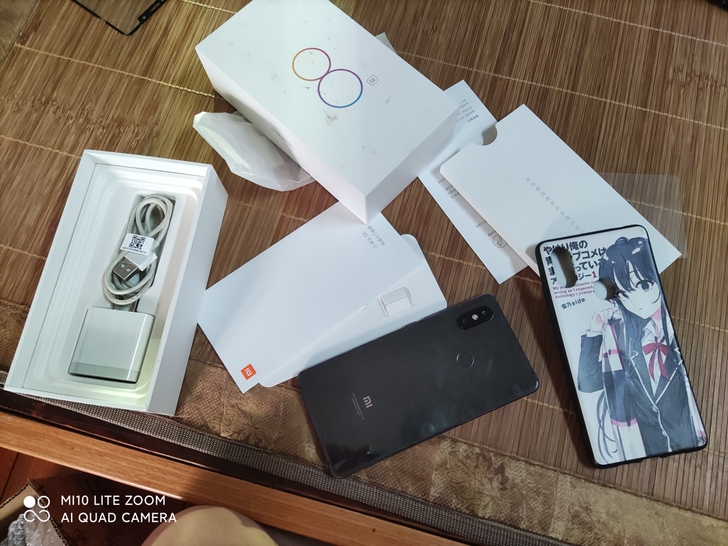 几乎全新无拆无修配件齐全的小米8se手机，...