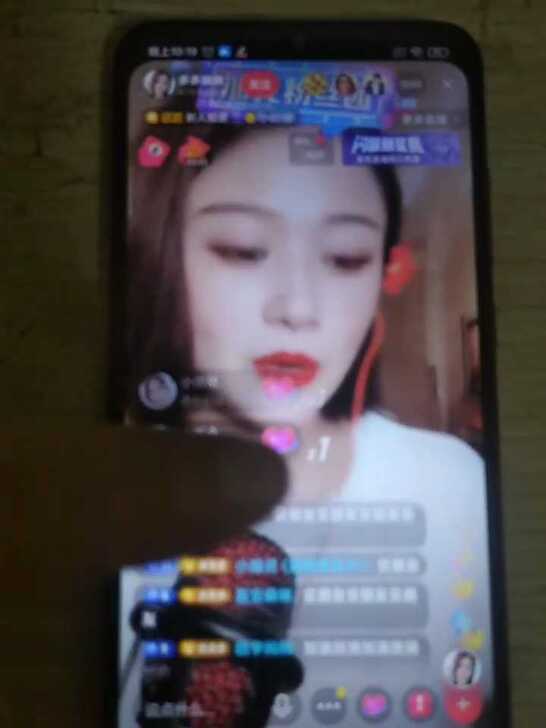 一年多原装红米8，4+64，无暗病一切正常...