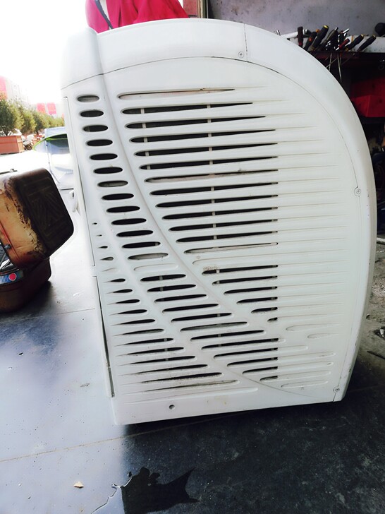 新科移动空调机，不是那种空调扇，这个带压缩...