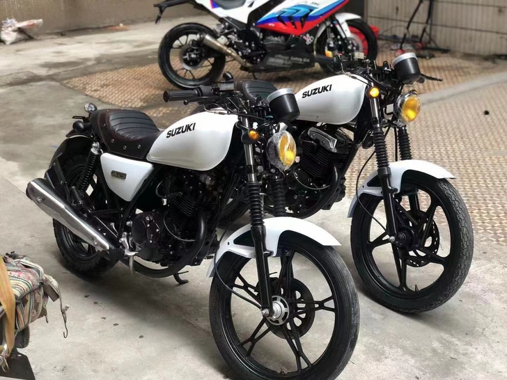 铃木太子改装复古125cc摩托车 铃木太子...