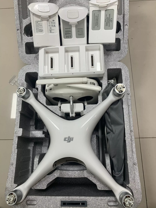 x9号大疆精灵四三电带管家，整体成色非常好...
