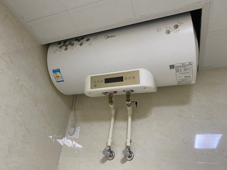 美的热水器