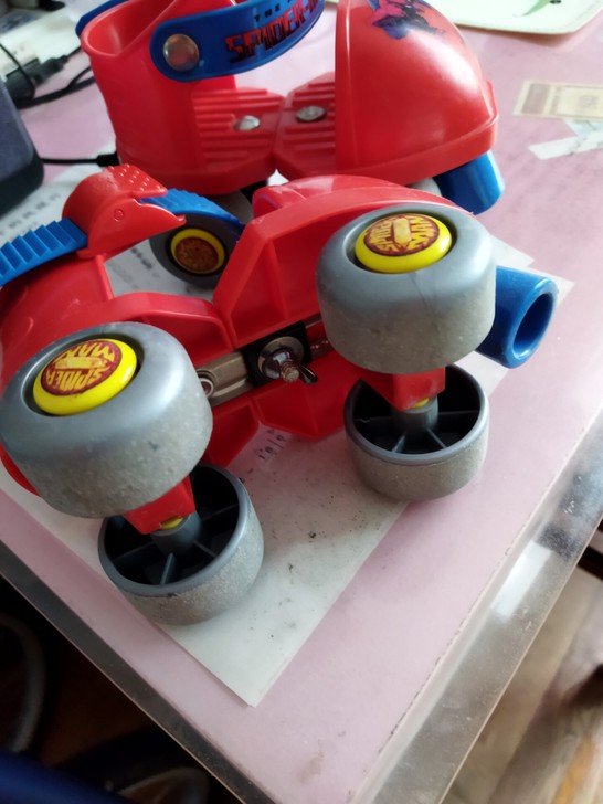 幼儿旱冰鞋,红旗西路,吉祥街自取。
