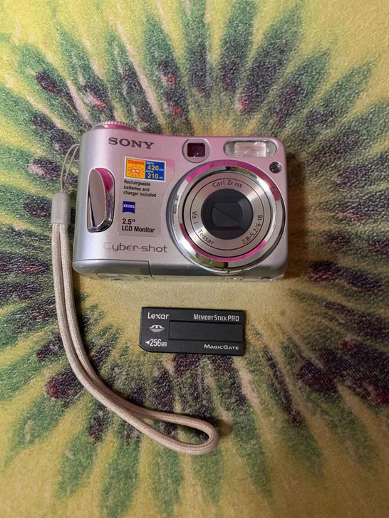 SONY索尼DSC-S90 经典复古数码相...