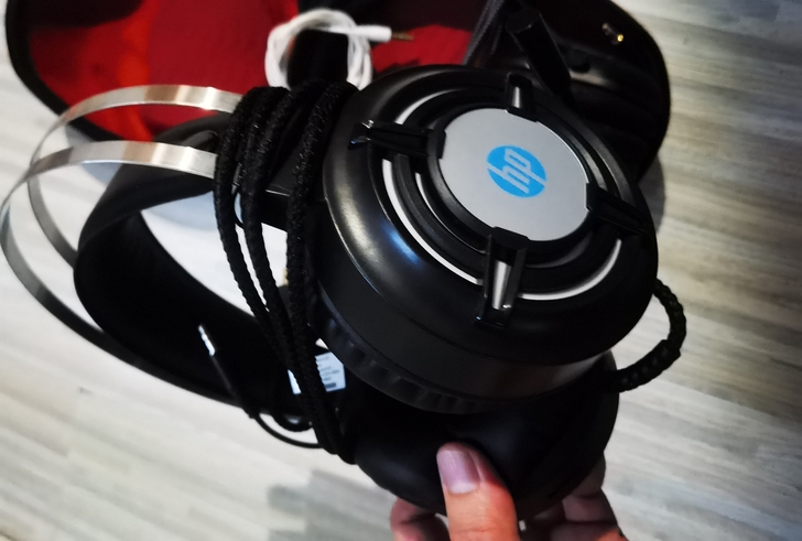 搬家清理闲置，耳机三个，惠普这个很新，没怎...