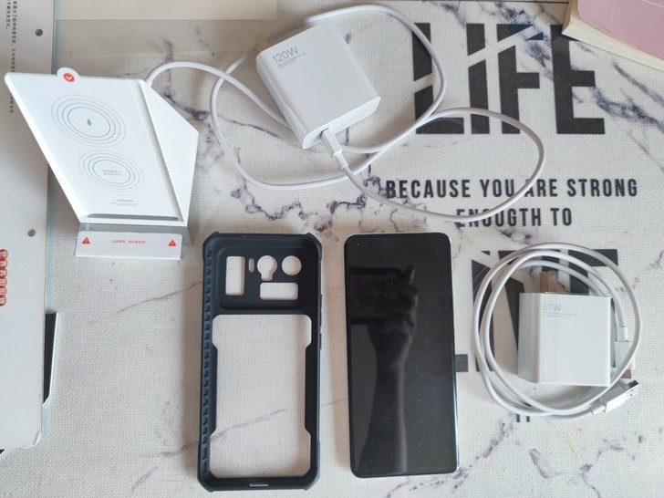 小米11Ultra大理石纹特别版(含80瓦...