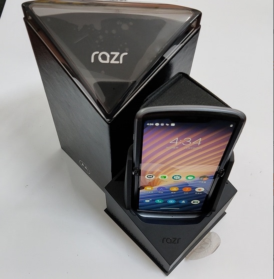手机Motorola/摩托罗拉RAZR 5...