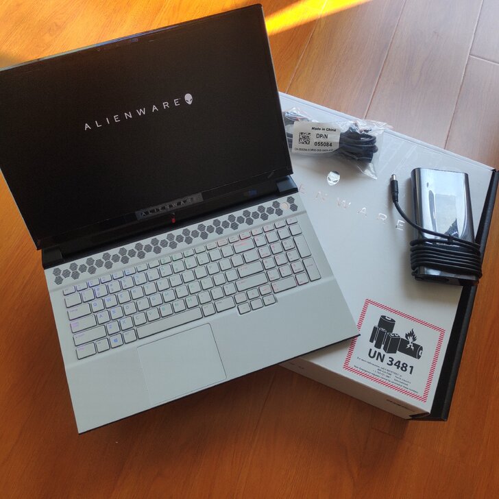 外星人 ALIENWARE M17 R2 ...