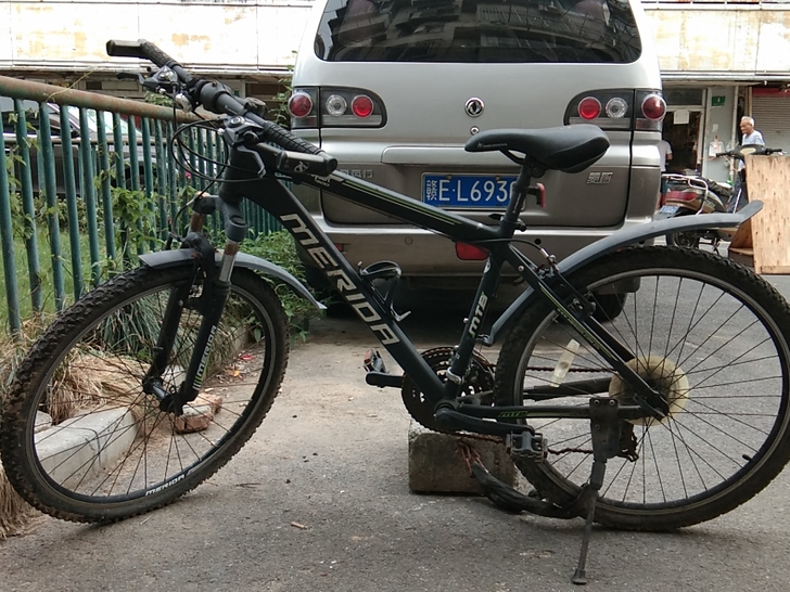 自用没怎么骑过，一直放着。美利达600