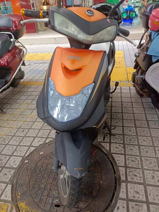 爱玛电动车，七成新，有牌，电池耐用，价格9...