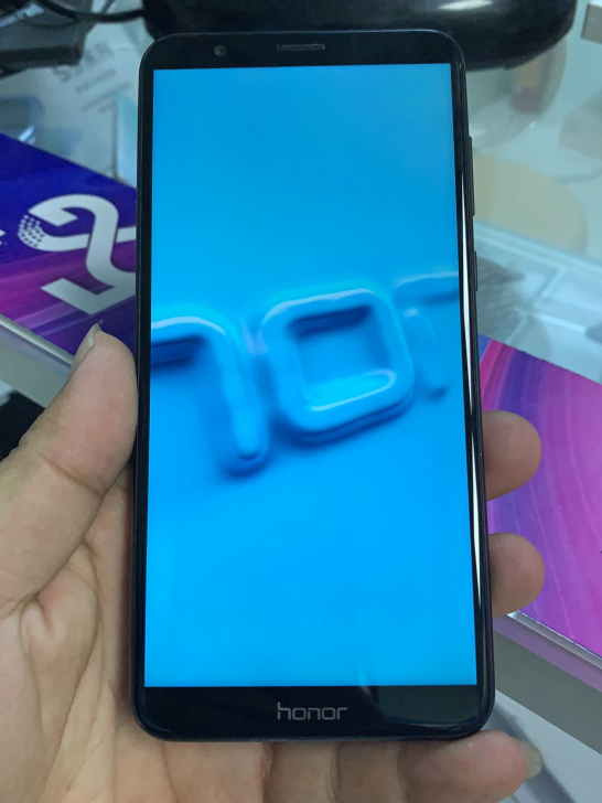 二手华为。荣耀7x。4g运行32g内存 价...