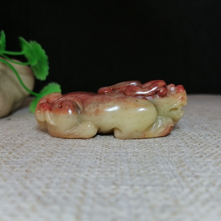 寿山芙蓉石古兽 把玩件镇纸，尺寸约2.6c...