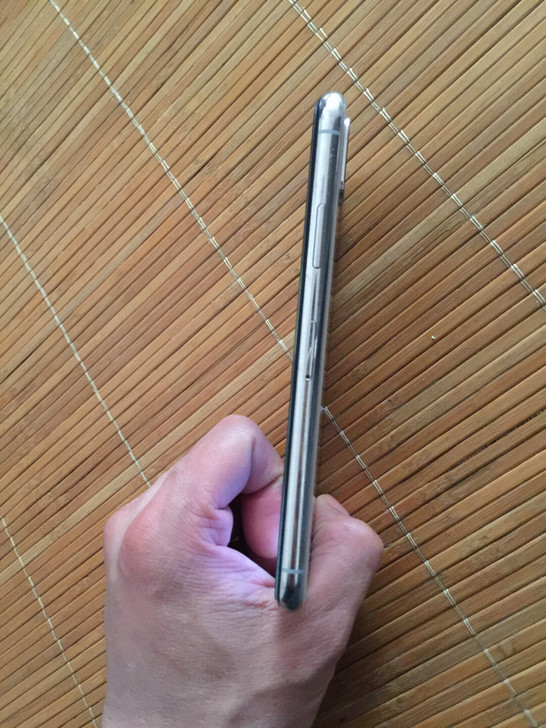 个人自用苹果X，没有任何问题，因要换手机了...