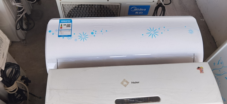 格力3p柜机1.5p挂机，培训学校开了不到...