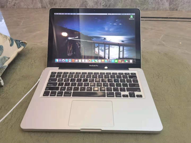 女生个人闲置苹果MacBook pro##...