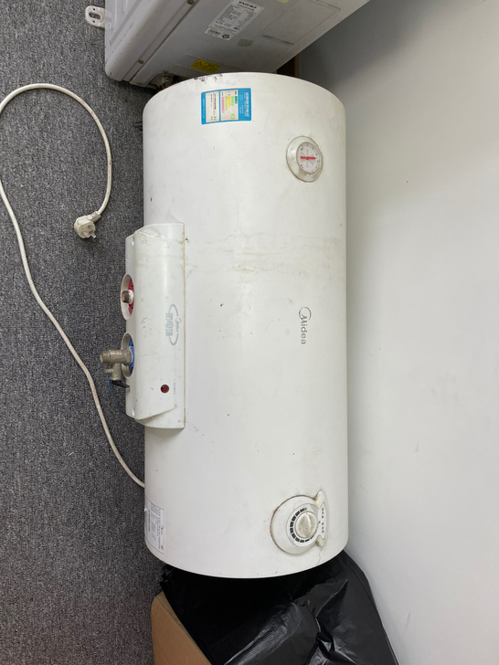 闲置美的热水器，60L，需要的小伙伴抓紧联...
