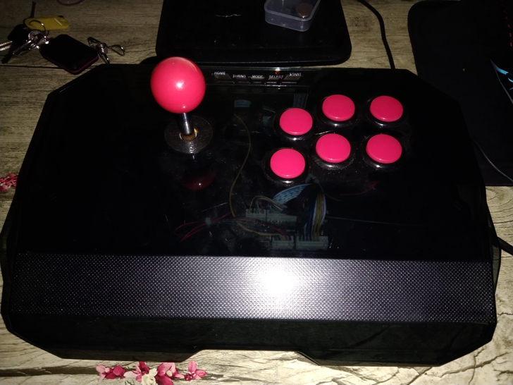 拳霸 n1摇杆，没时间玩，一切正常。