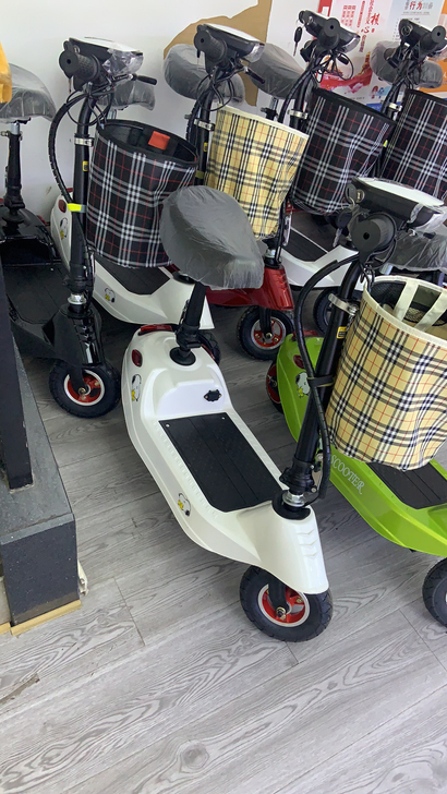小海豚小电动车代步