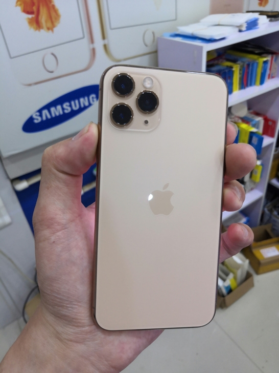 苹果11pro 内存256 成色99新 韩...