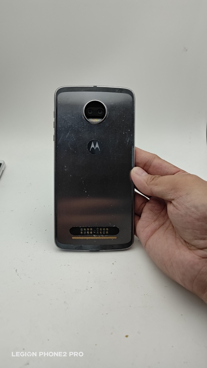 摩托罗拉Z2 force 4+64