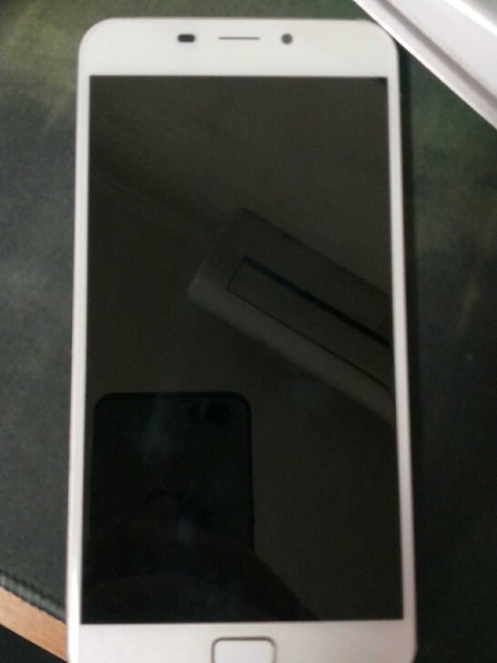 格力手机，三代色界，格力245手机，9-9...