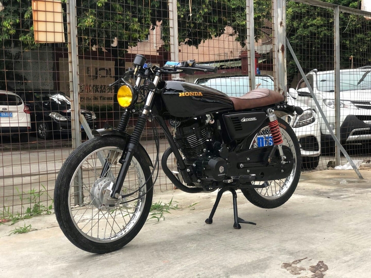 五羊本田复古125cc跨骑摩托车手续齐全