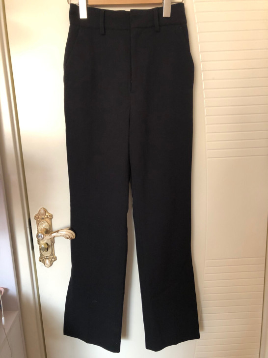 snidel专柜正品西服裤很厚实，很好看。...