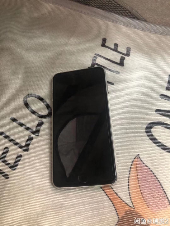 苹果8plus,256g,9成新,换了电池...