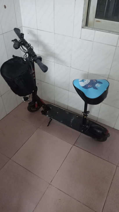 电动滑板车
