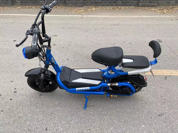 雅迪电动车，60v20a 能跑35公里左右...